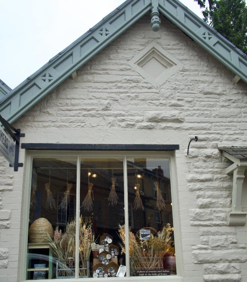 The Pavement Palace Hay-On-Wye Exterior foto